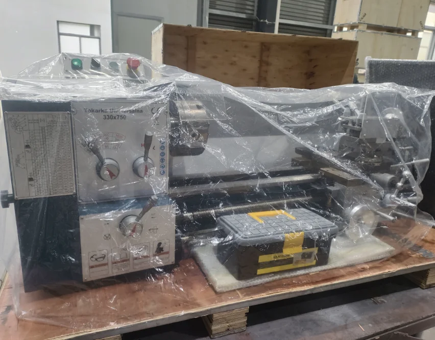 Workshop Tools Bench - ماكينة خراطة معدنية أفقية BL330E بعرض