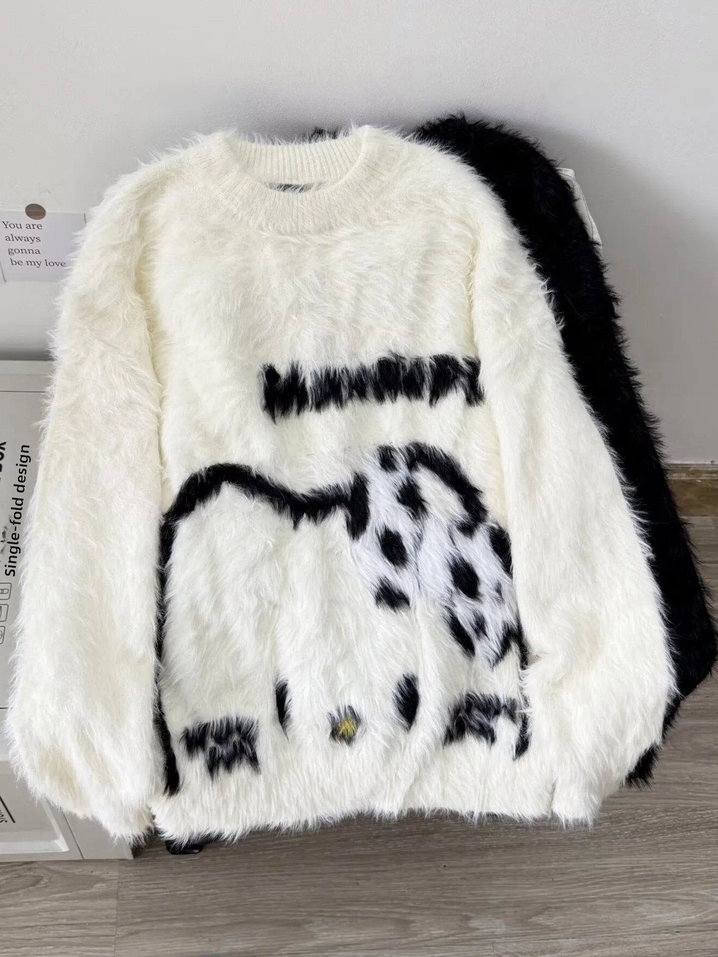 

Милый норковый трикотаж ex, модный вязаный свитер с героями мультфильмов INS, осенне-зимняя одежда для пар, мягкий свободный крой, длинный свек...