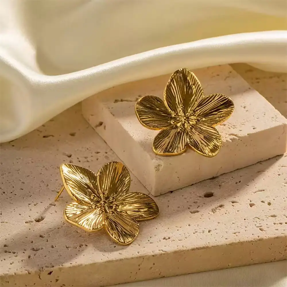 Vintage Metal Flower Stud Earrings, Textured Large Floral Statement Earrings, Retro Big Flower Ear Jewelry for Women Daily Party