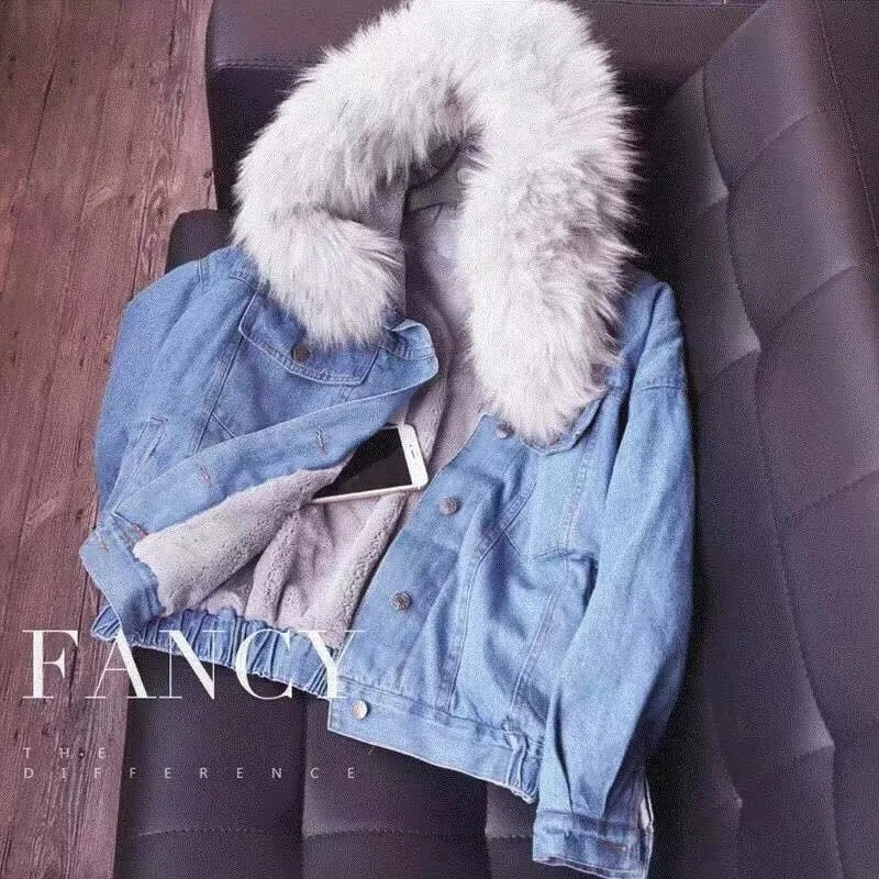 Winter Fur Denim Jacket Women Fashion Faux Rabbit Fur Blue Jeans Jacket Coat with Warm Lining Female Fur Collar Oversize Outwear