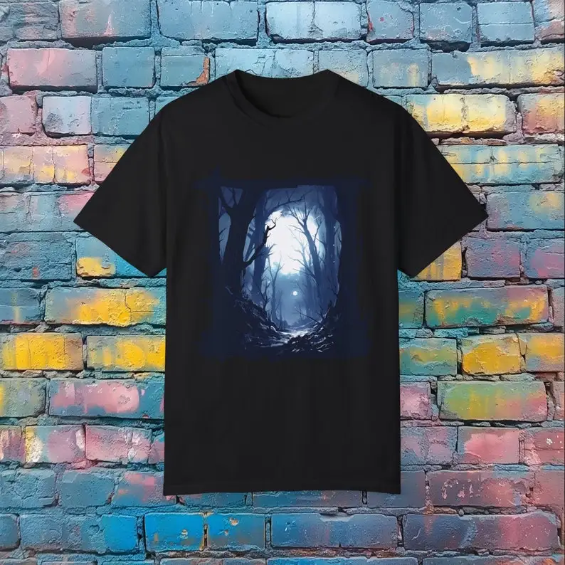 Waagt U Zich In Het Nachtelijke T-Shirt-Nachtbos Grafisch T-Shirt