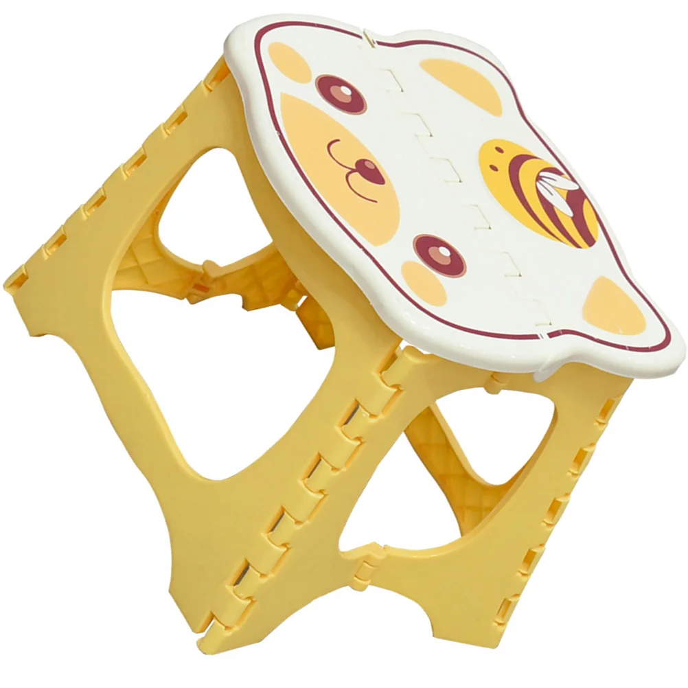 1Pc Plastic Folding Stool Outdoor Portable Fishing Stool Fishing Chair with Random Color Stool Foot (Yellow Face Cat Style)