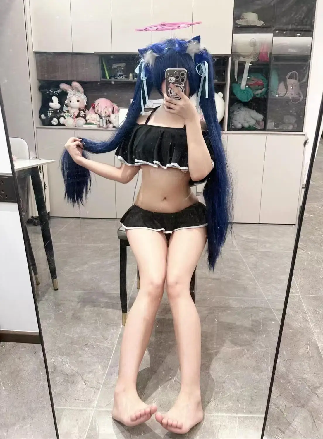 

Blue Archive Kuromi Akane Cosplay Costume Two-Piece Spaghetti Strap Hot Girl Skirt Set Suitable for Halloween and Christmas