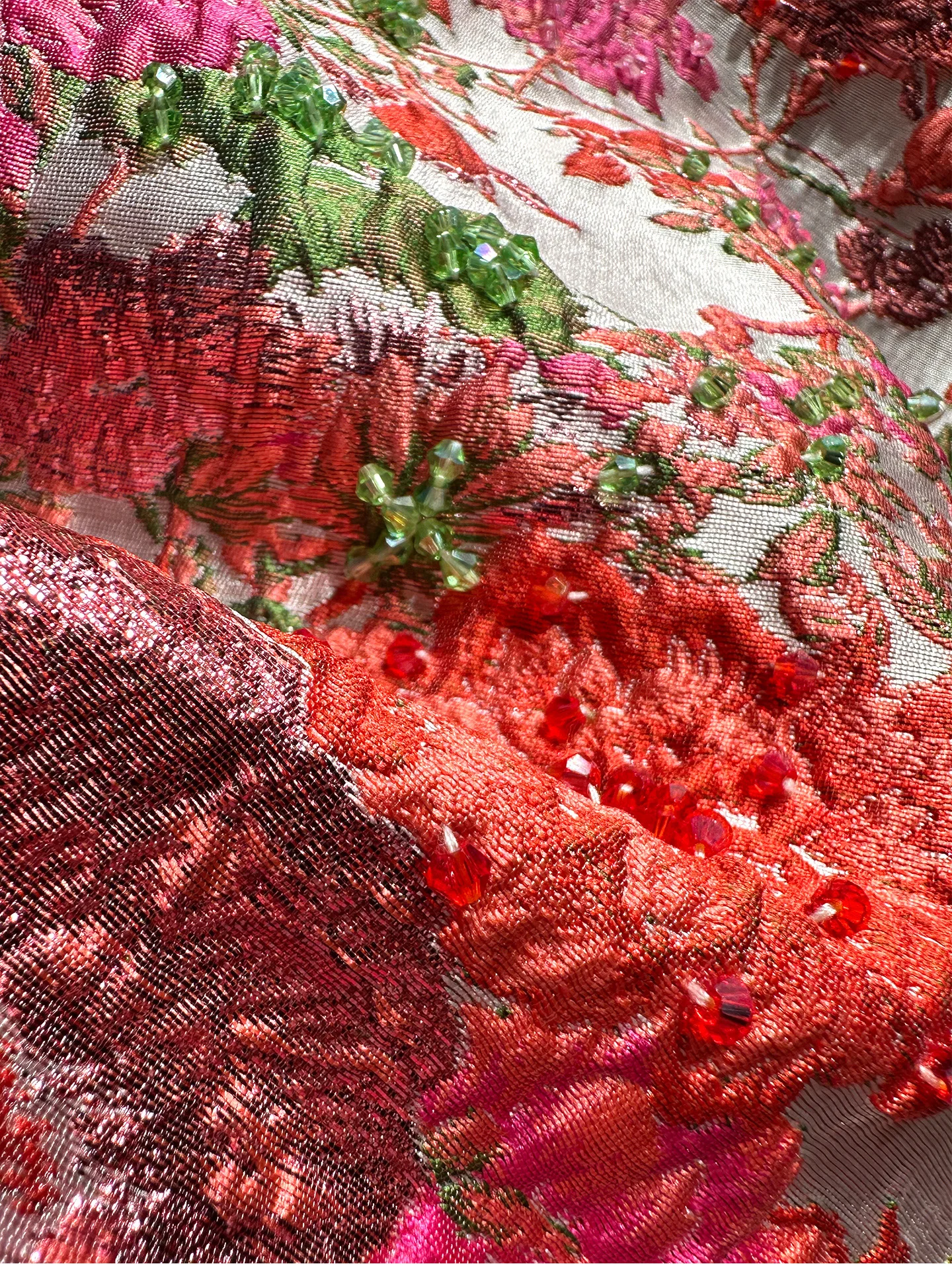 Hochwertige Stickerei, Jacquard-Diamanten, kurzes A-Linien-Kleid, 2025, neuer Sommer, lockere Taille, ärmelloses Tank-Kleid für Damen, Rundhalsausschnitt