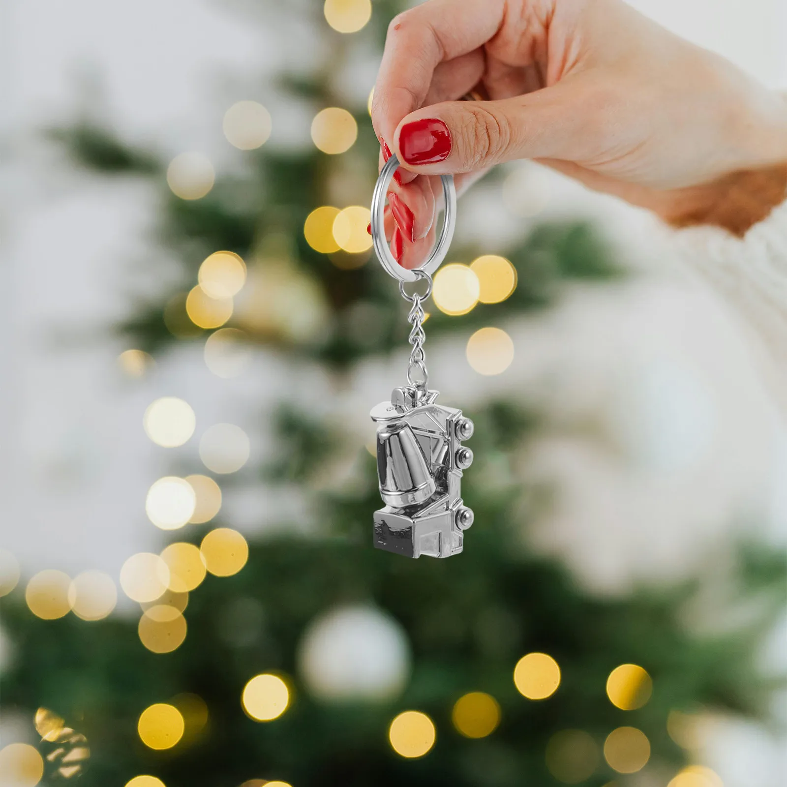 

Metal Construction Vehicle Keychain Detailed Concrete Mixer Truck Design Alloy Engineering Key Ring for Builder Worker Birthday