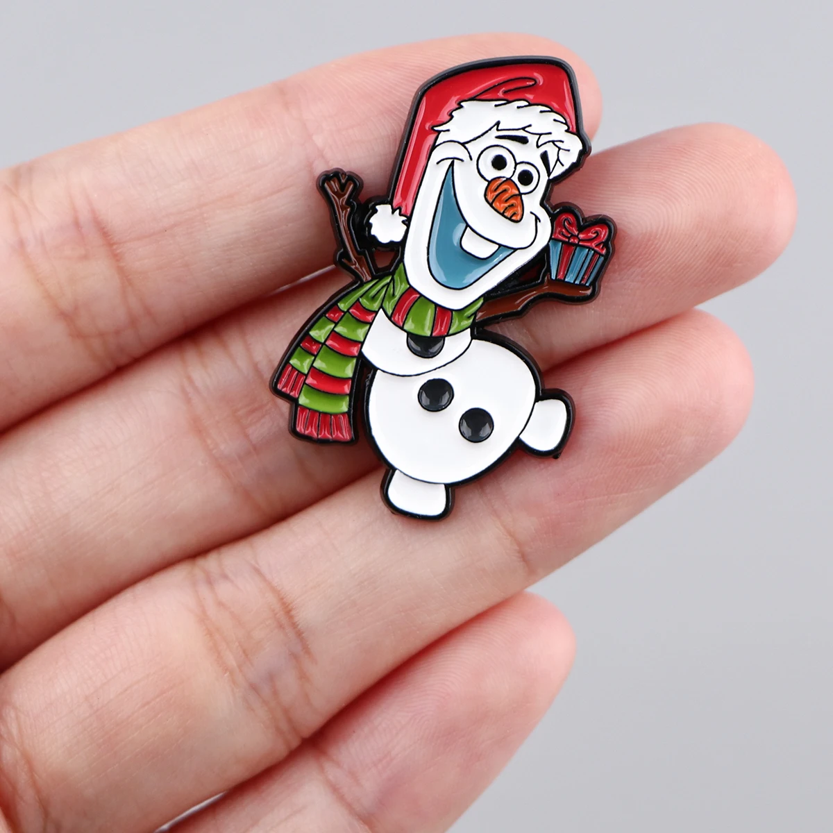 Pin de solapa de muñeco de nieve de dibujos animados para mochilas, Pin de esmalte, insignias de cuello, broche, accesorios, joyería de moda, regalos de navidad