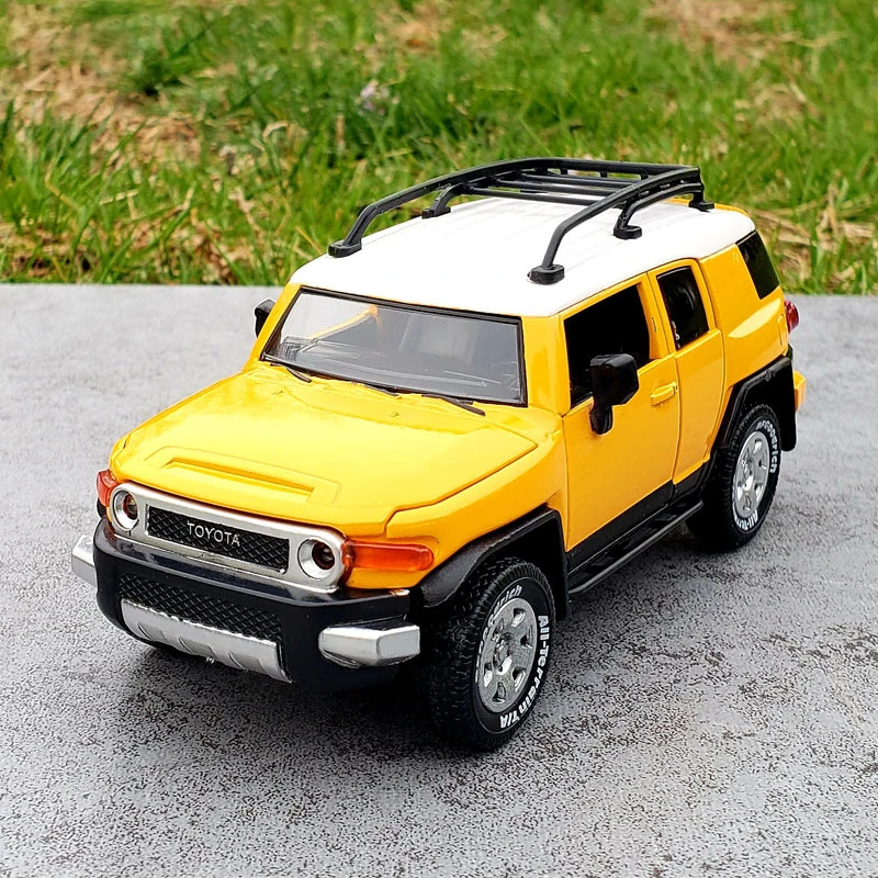 Caipo-Modèle de voiture en alliage pour enfants, son et lumière, jouets à dos côtelé, Toyota FJ Cruiser, SUV, Diecasts et véhicules jouets, cadeaux pour enfants, 1:32