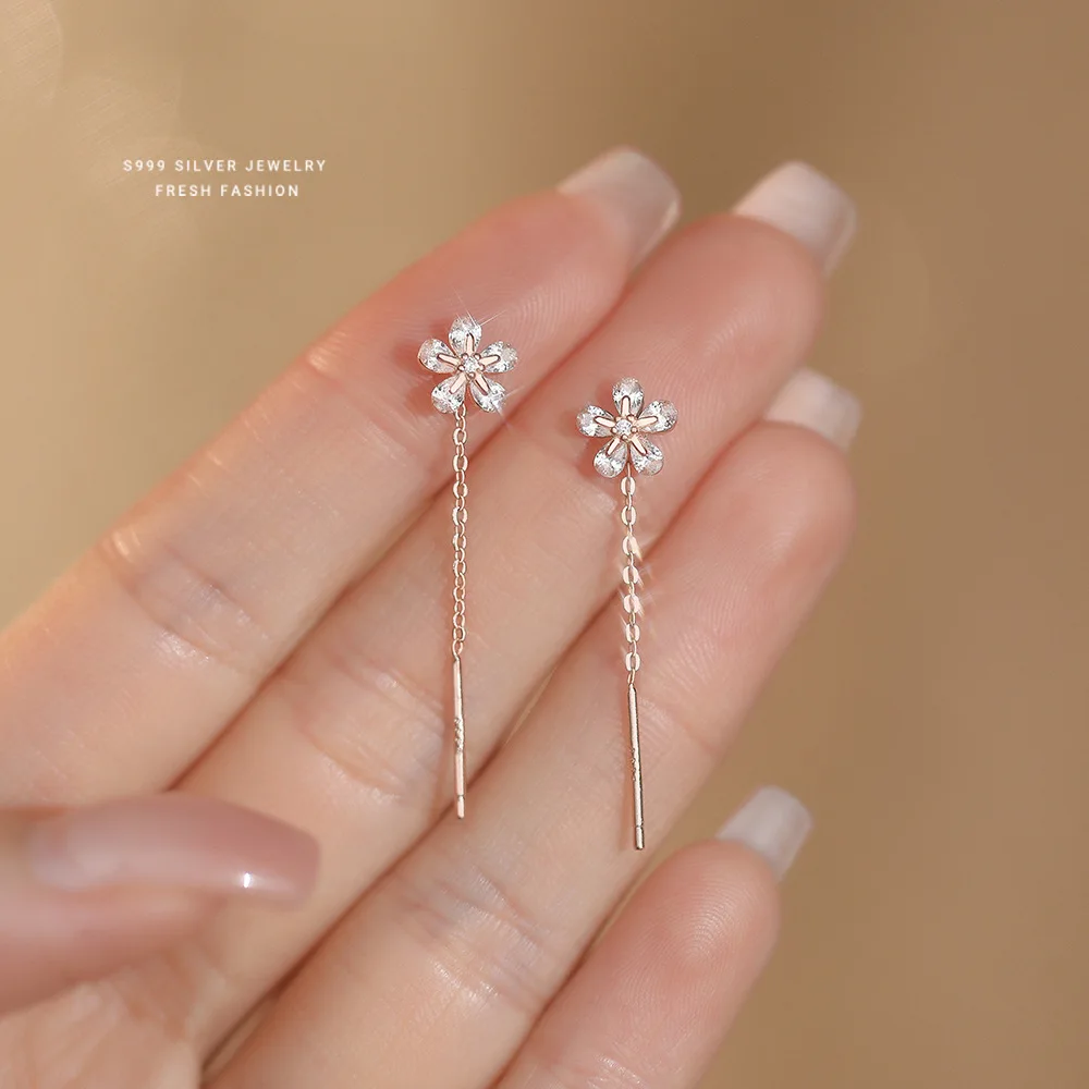 

Женские длинные стильные серьги из стерлингового серебра 999 пробы с блестящим цирконом и цветком, модные легкие роскошные серьги, простые темпераментные ювелирные изделия