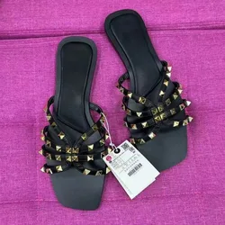 Women Summer Flat Shoes Casual Seaside Slides Breathable Fashion Rivet Decoration Designer Outdoor Street Slippers for Ladies