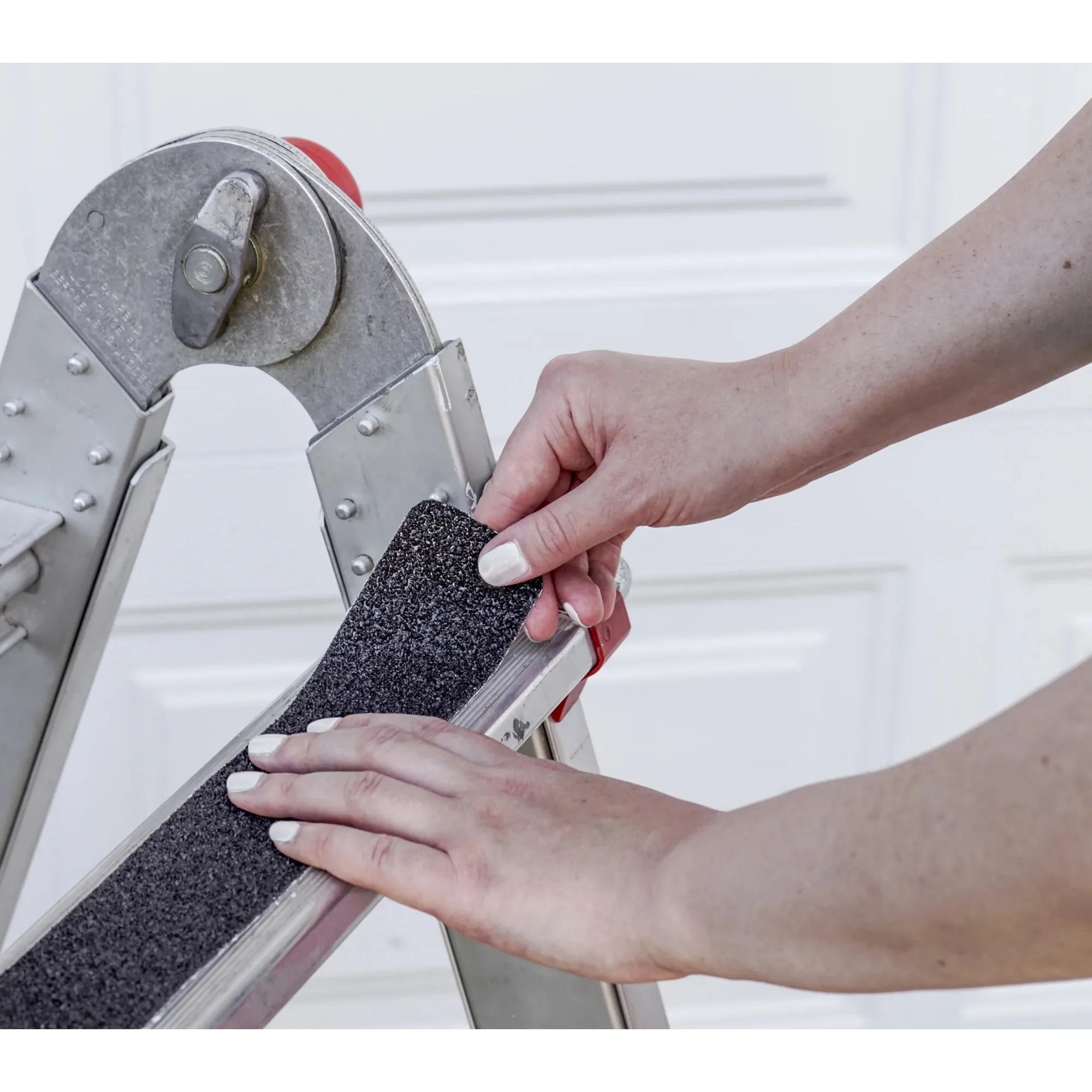 (2 パック) 接着剤トレッドテープ、10 フィート、シングルロール、ブラック