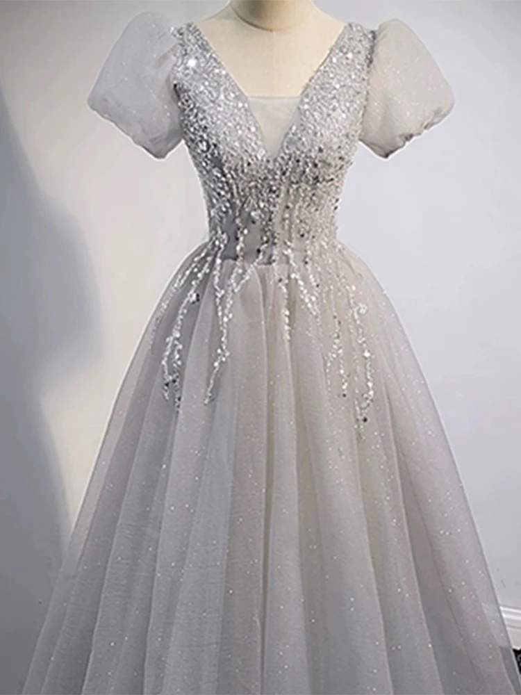 ชุดราตรีเอลี บับเบิ้ล สเว สำหรับพิธีกรงานวันเกิด งานฉลองครบรอบ งานแสดง ชุดคอสตูมหวาน สไตล์สลิม เอวกลาง กระโปรงยาว หรือ สเว