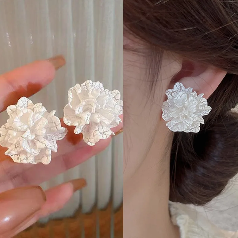 White Flower Stud Earrings for Women Folded Acrylic Side Charming Sweet Floral Girls Earrings Japanese Style Ear Jewelry 2023