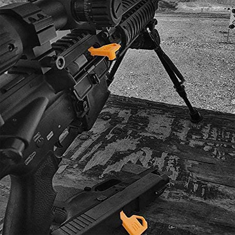 2Pcs 9mm Universal Chamber Safety Flag Built-in Flathead Tool Rail Adapter Hunting Accessories Empty Chamber Flag Keychain