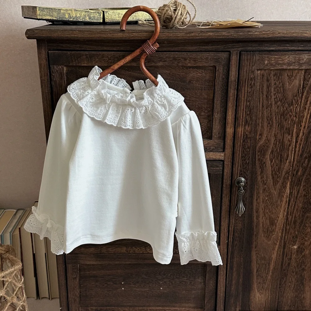 Baby Girls White Shirts Lace Collar Ruffled Long Sleeve Tops 2026 Autumn Infant Toddler Cotton Bottoming Shirt 1-3Y