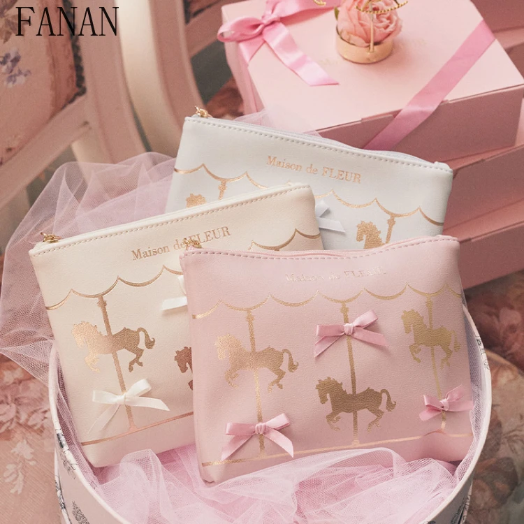 

Summer Women's Makeup Cute Hand Card Bag Horse Pendant Female Japanese Style Fashion Sweet Lady Cosmetic Bags 2025 New