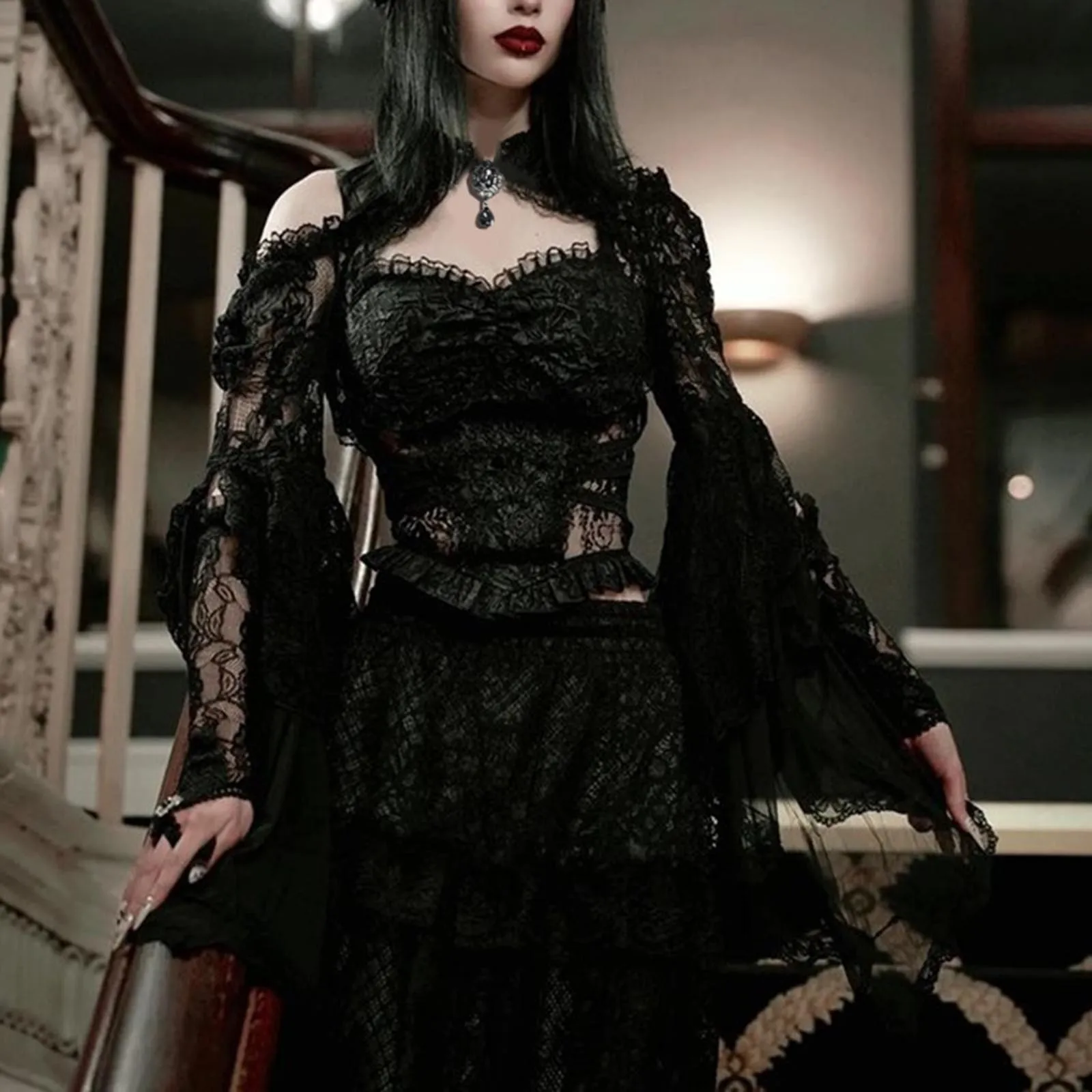 Womens Summer 2024 New Blouse Halloween Temperament Lace Dark Fashion Slim Fit Versatile Top Coat Princess Sleeve Lace Cardigan