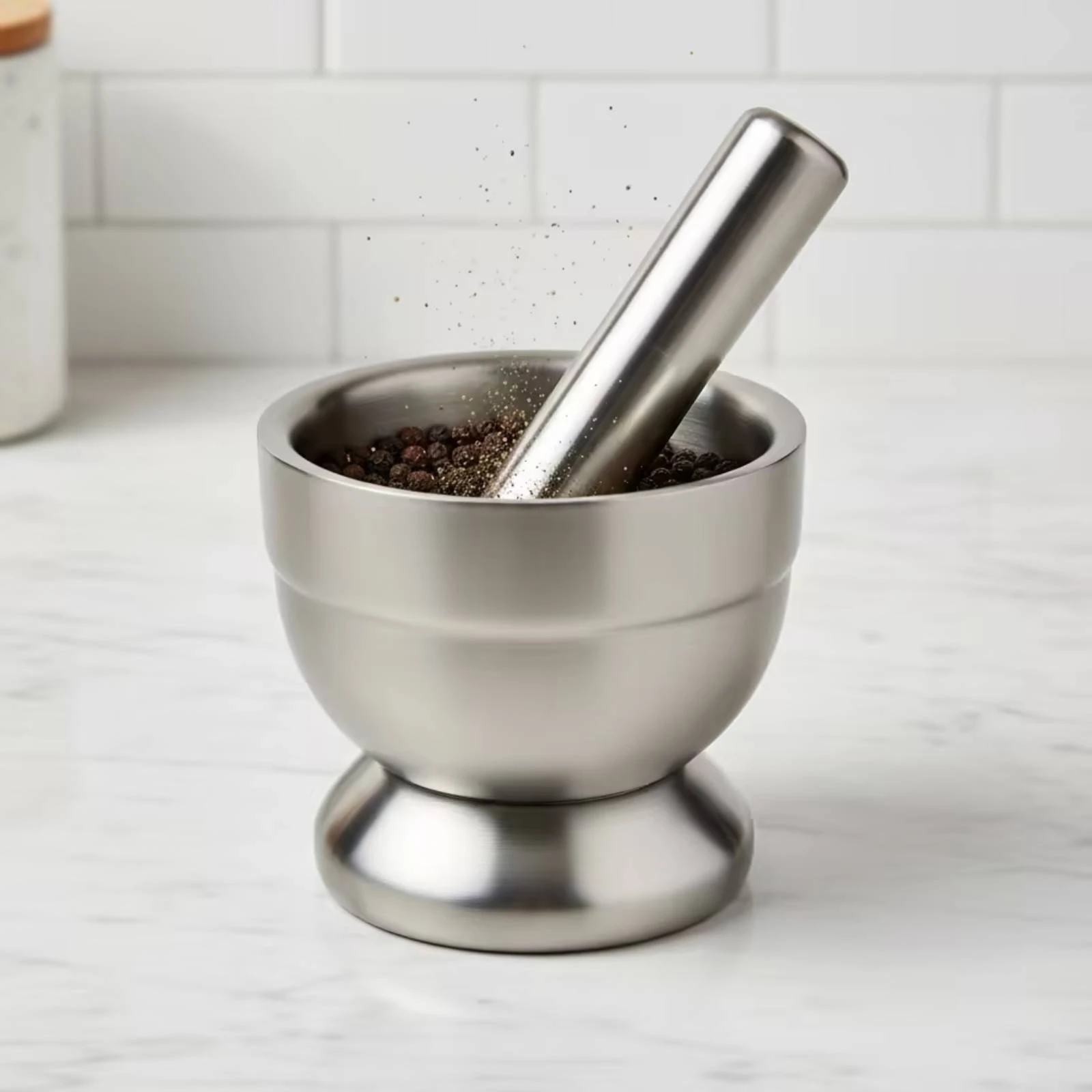 Mortar and Pestle with Lid Stainless Steel Mortar and Pestle Herb Grinder Mess Free Seasoning Crusher Brushed Metal