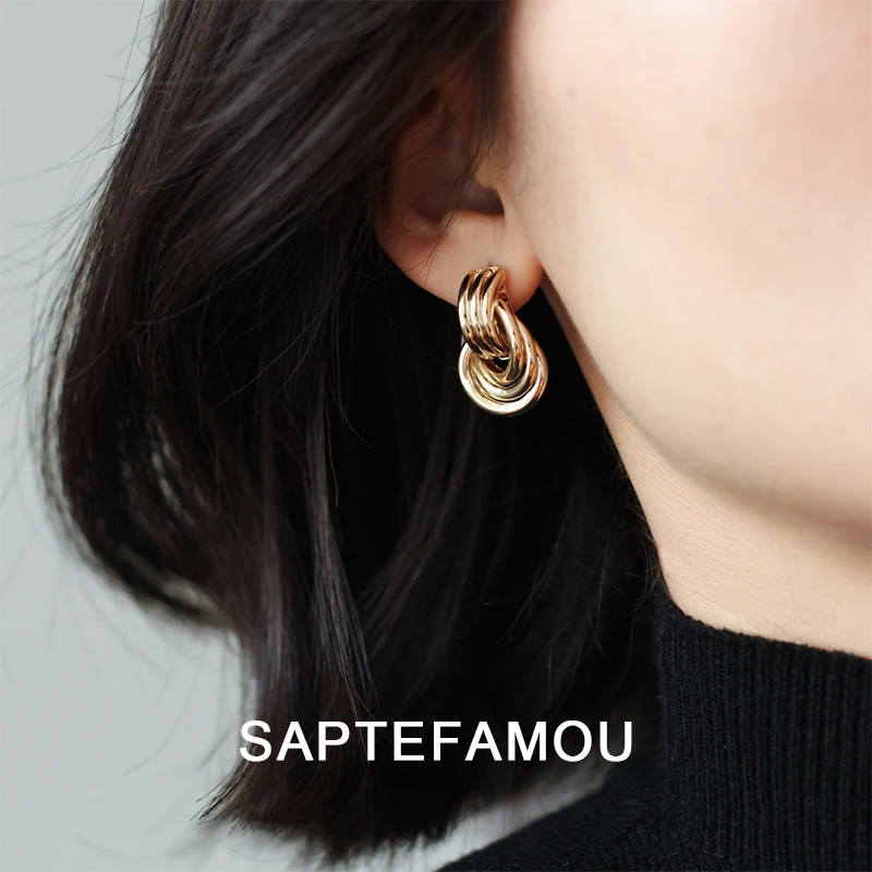 saptefamou-luxury-twist-ear-cuff-unique-personality-design-fashionable-jewelry-accessory-elegant-atmosphere-old-money-style