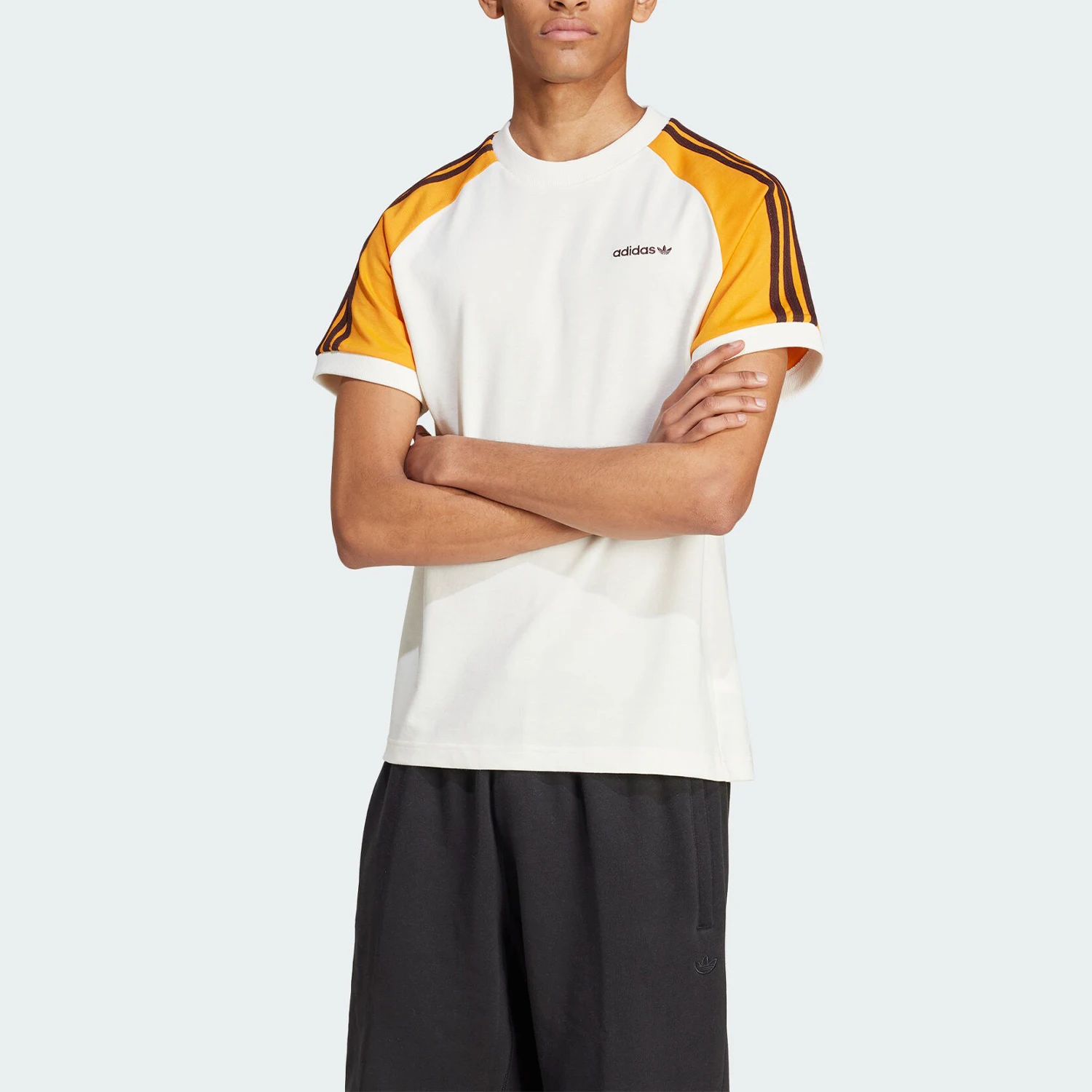 

Adidas genuine Three Stripes Men's Knitted Breathable Sport Casual T-Shirt JC6511