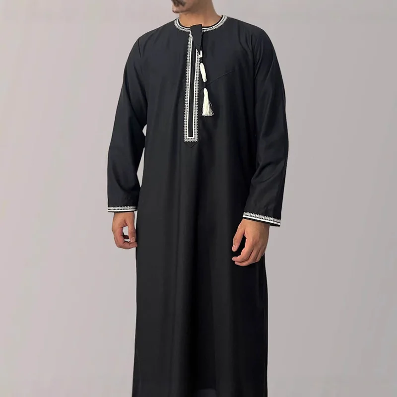 

Large Loose Muslim Men's Round Neck Embroidered Robe Comfortable And Breathable Solid Color Long Style