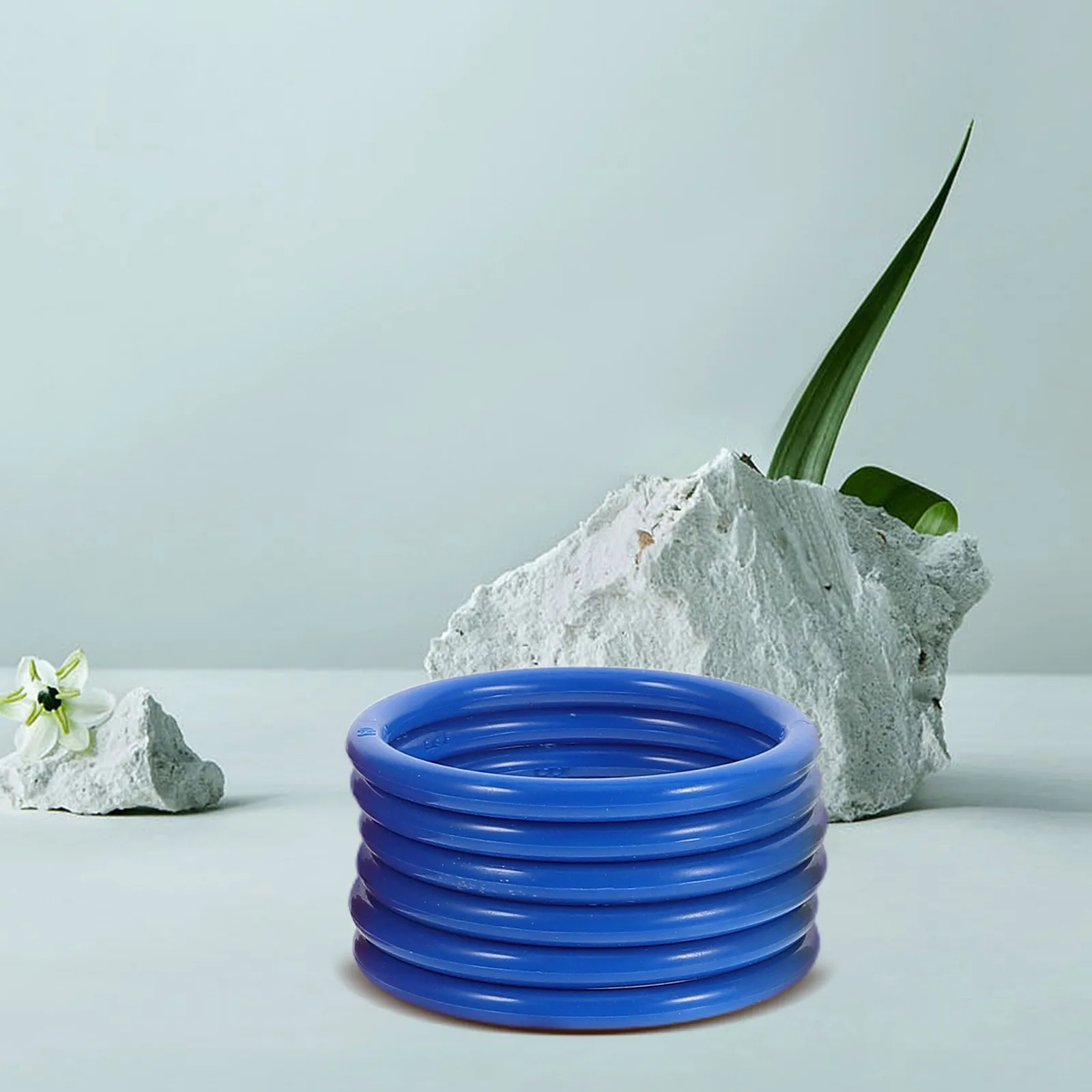 

24Pcs Plastic Toss Rings Kids Ring Toss Game Set Bright Colors Indoor Outdoor Carnival Lawn Games for Children Motor