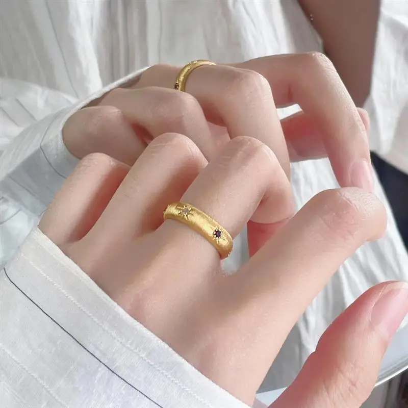 

18K Gold Plated Starburst Ring for Women Vintage Courtroom Craft Milled Finish Blue White Diamond Alloy Finger Ring