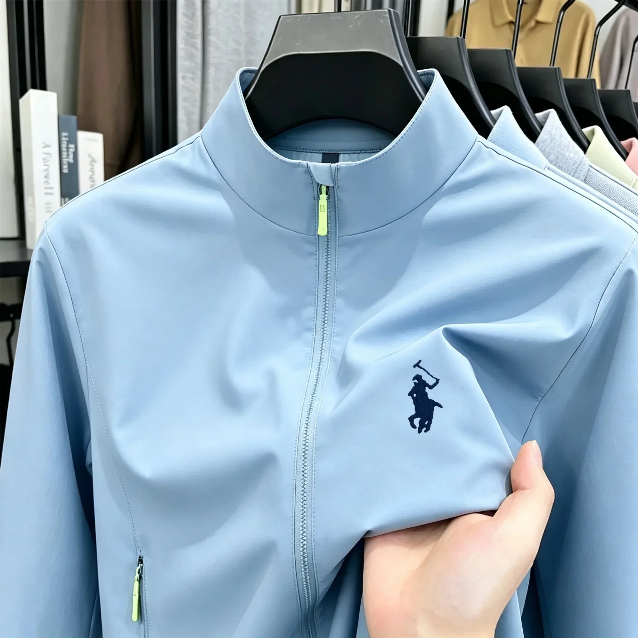 2026 neue High-End-Markenjacke für Damen und Herren mit langen Ärmeln und Reißverschluss, Herbstmode, exquisite Stickerei, wasserdicht, strapazierfähig. – Detail 9