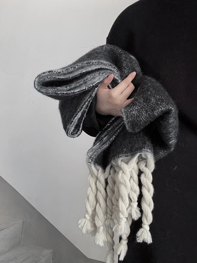 [EAM] Women Gray Fried Dough Twists Tassel Keep Warm Thick Scarf New Long Personality Fashion Tide Autumn Winter 2024 31A0097