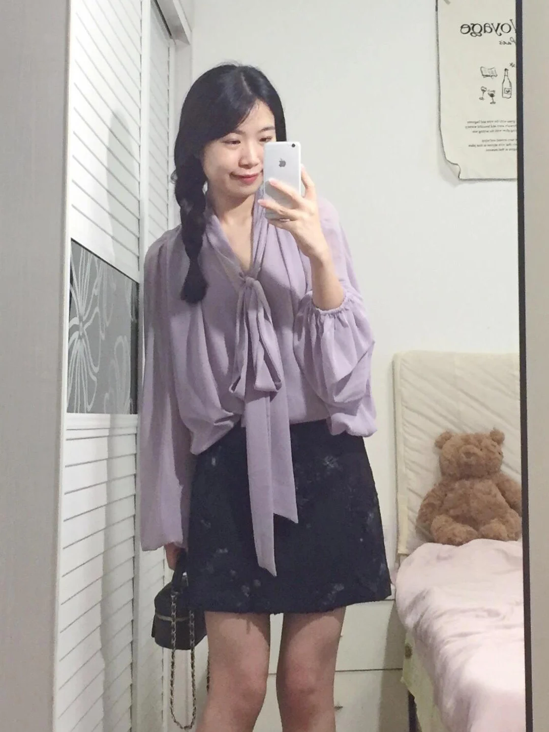 

Элегантная женская блузка с V-образным вырезом и узлом, длинный рукав, модная коллекция Весна 2026, нежный стиль, свободный крой, полиэстер, повседневный топ