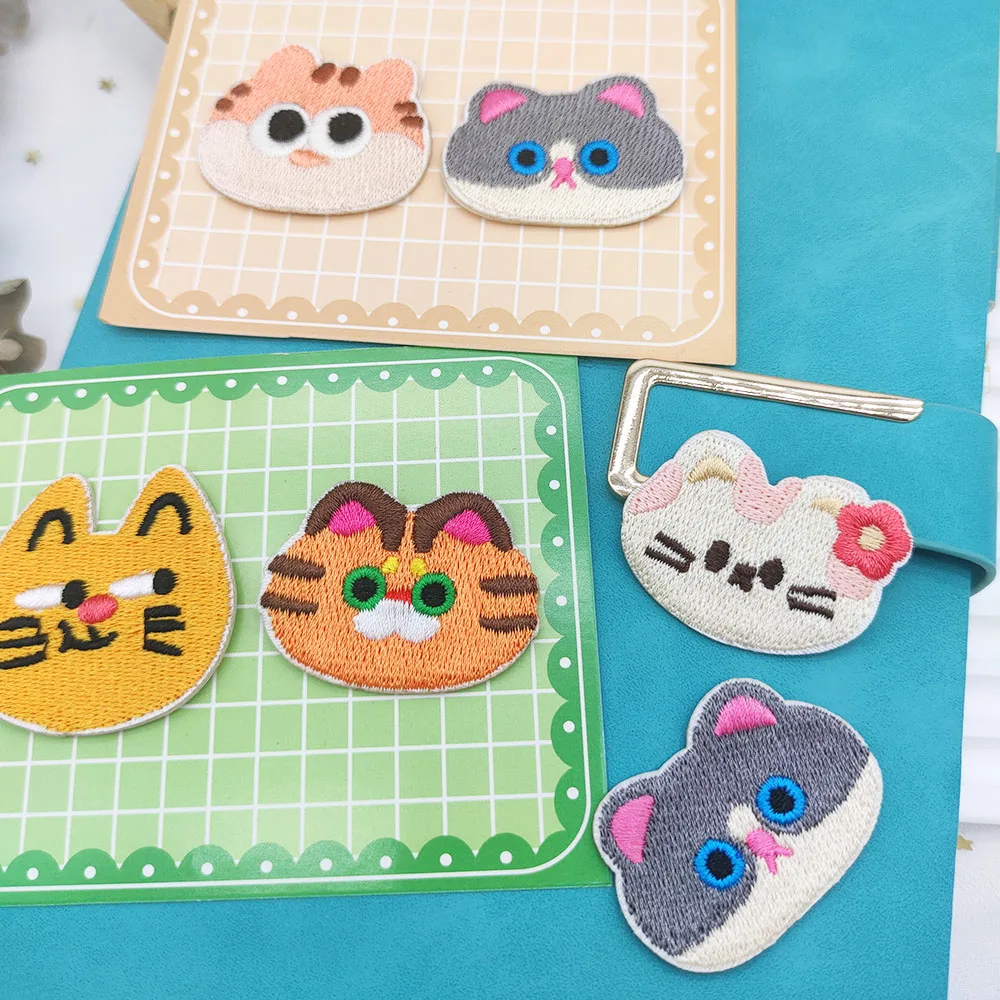 2pcs Cute Cat Head Self-adhesive Embroidered Patch Scratch Patch DIY Applique Decorative Phone Case Bag Stationery Make Brooch