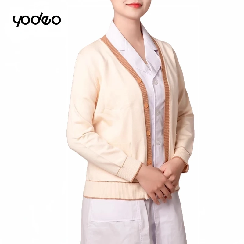 ملابس عمل ممرضات مخملية سميكة بالمستشفى للنساء لا تتعرض للبيلينغ متينة عالية المرونة سترة محبوكة من الصوف