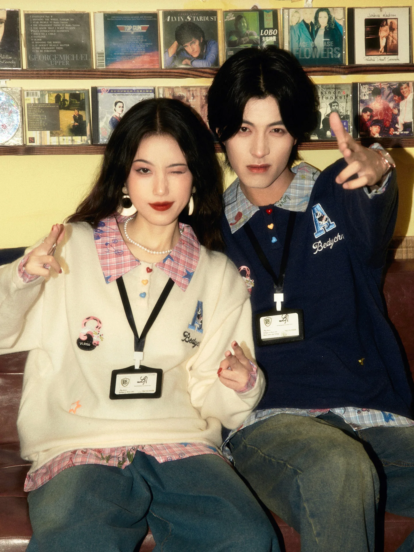 Retro Style Men's Letter Embroidered Chest Tag Fake Two-Piece Apricot Sweater Couple Style Loose Casual Blue Knitted Sweater