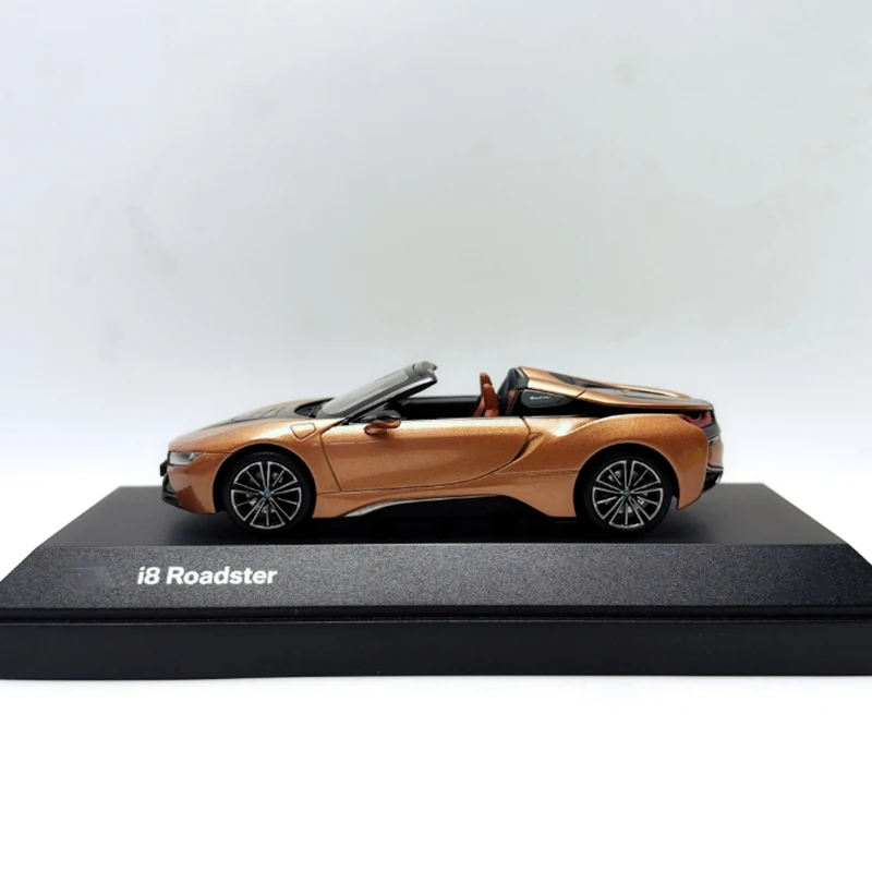 Coche deportivo i8 Roadster a escala 1:43, modelo de coche de aleación fundida, adornos de colección, recuerdo, exhibición estática, juguetes, regalo