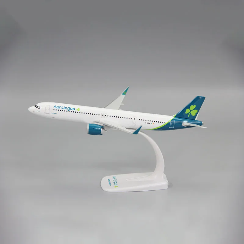 Plastic Assembly Plane Model 1:200 For A321neo A321 Ireland Airline Aircraft Plane Toy for Collection