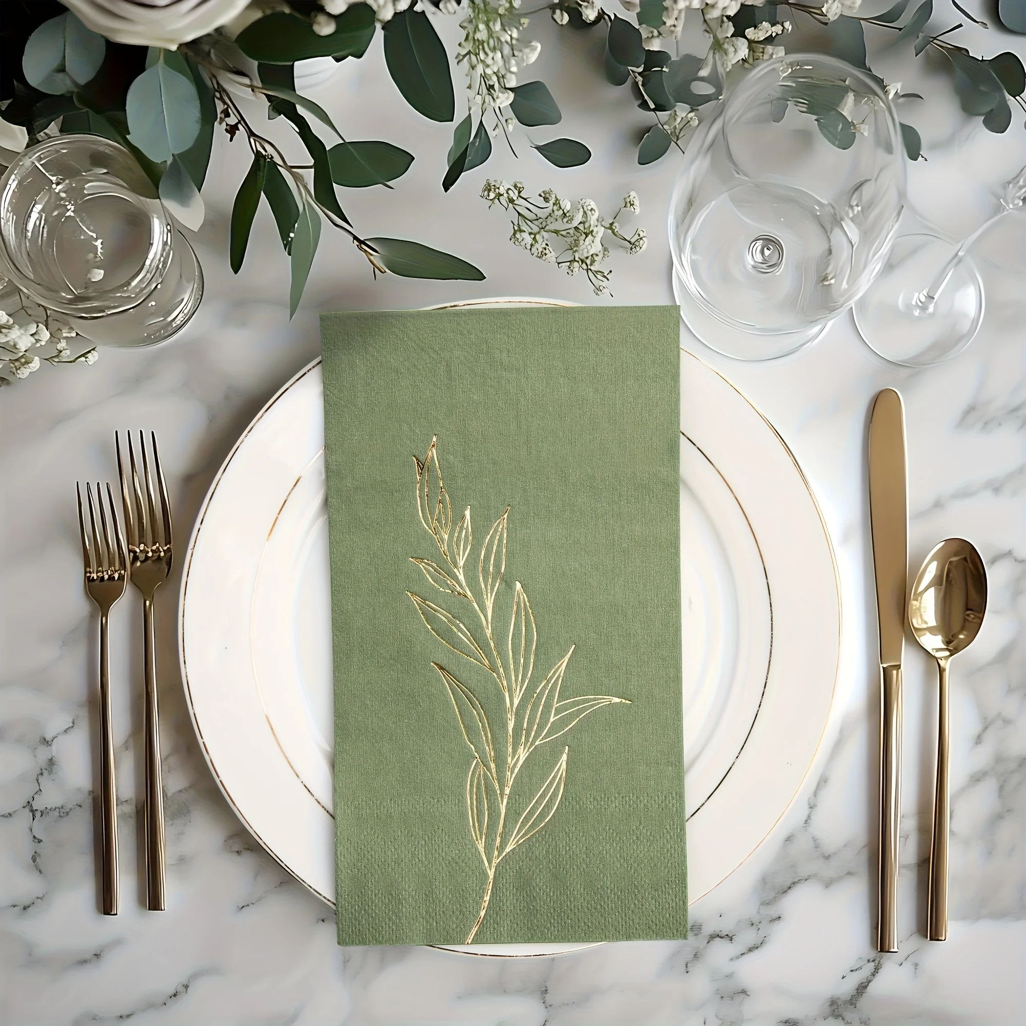 Disposable Gold Foil Embossed Napkins with Retro Floral Patterns, Suitable for Holiday Gatherings and High-End Hotels.
