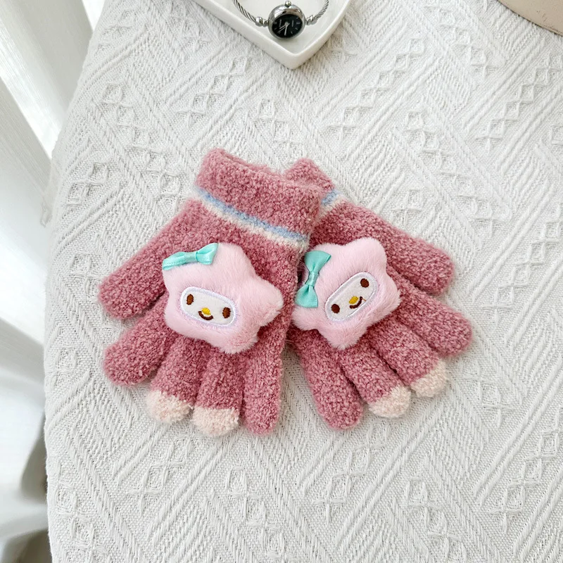 New Sanrio children\'s gloves cute cartoon autumn and winter warmth thickened male and female full-finger five-finger gloves