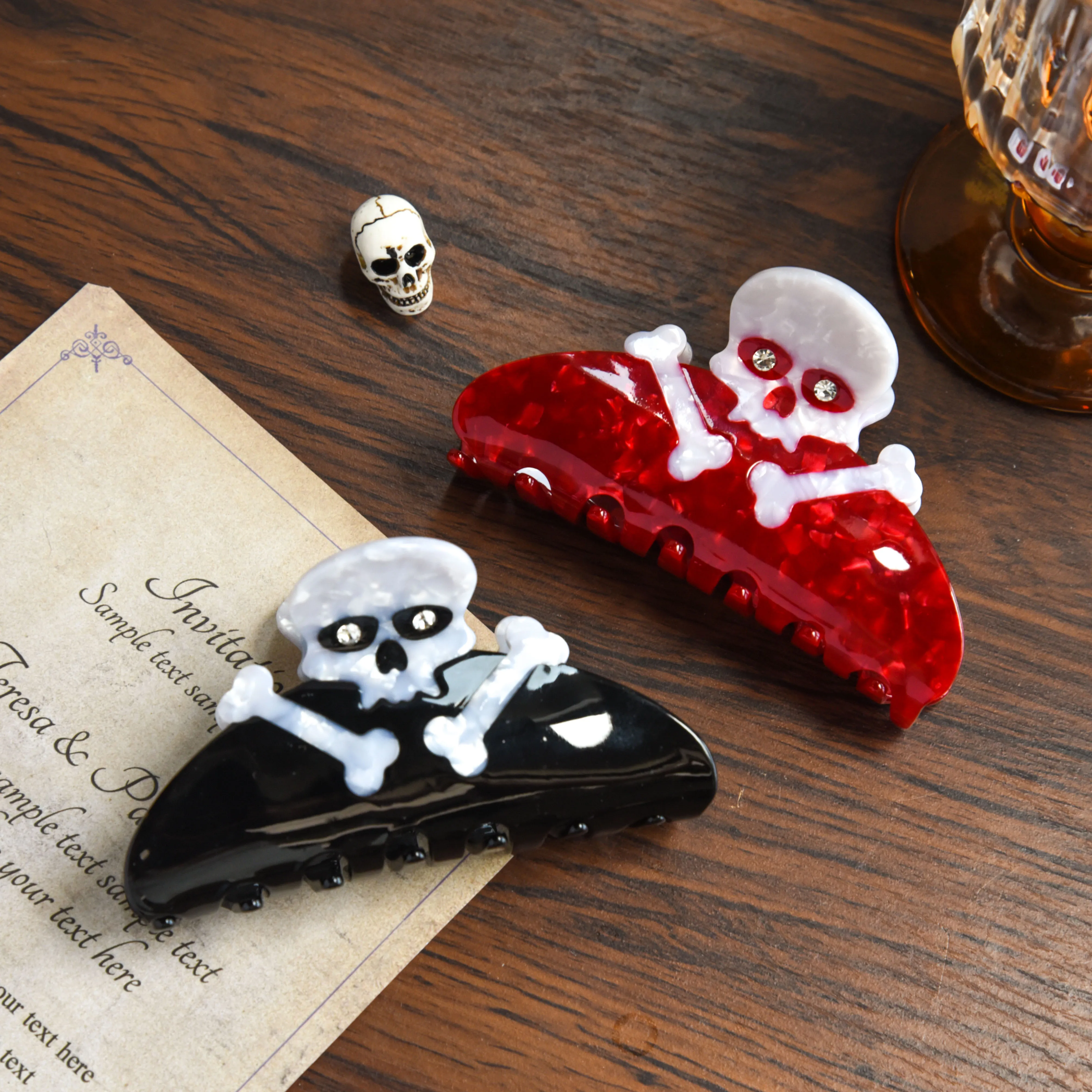 

YHJ New Horror Series Red Black Skull Hair Claws Halloween Claw Clips Trendy Crab Hair Clips Hair Accessories for Women Girls