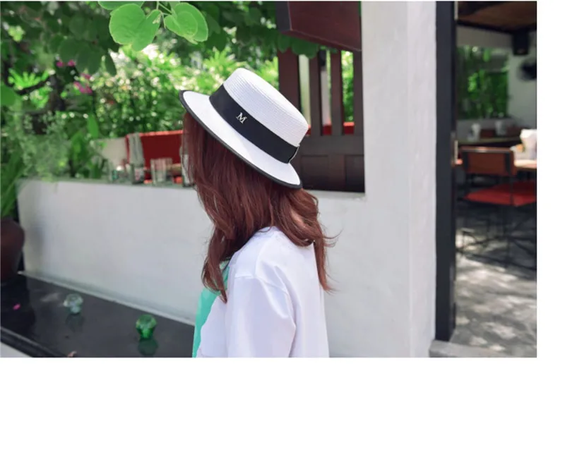 Sommer Outdoor M-Buchstabe Strass Flacher Rand Sonnenhüte Sommer Damen Bowler Hut Strohkappe für Reisen und Einkaufen – Detail 9