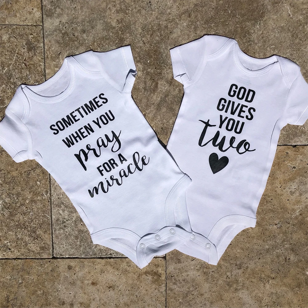 Twins Baby Bodysuit Newborn Romper Infant Baby Born Short Sleeve Clothes Boys Girls Jumpsuit Pregnancy Announcement Twins Gifts