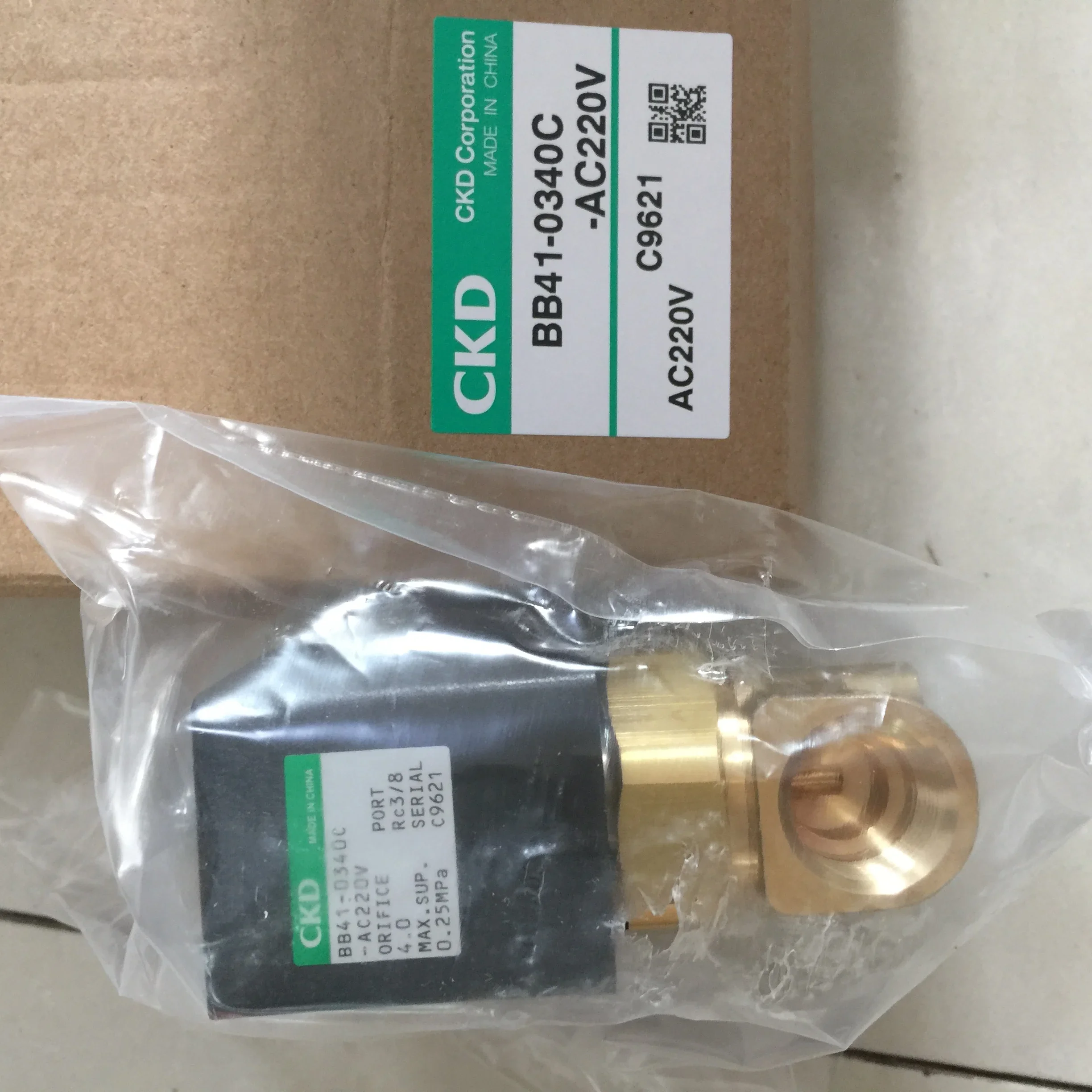 Original CKD solenoid valve BB41-0350C-AC100V BB41-0240C-AC220V-DC24V