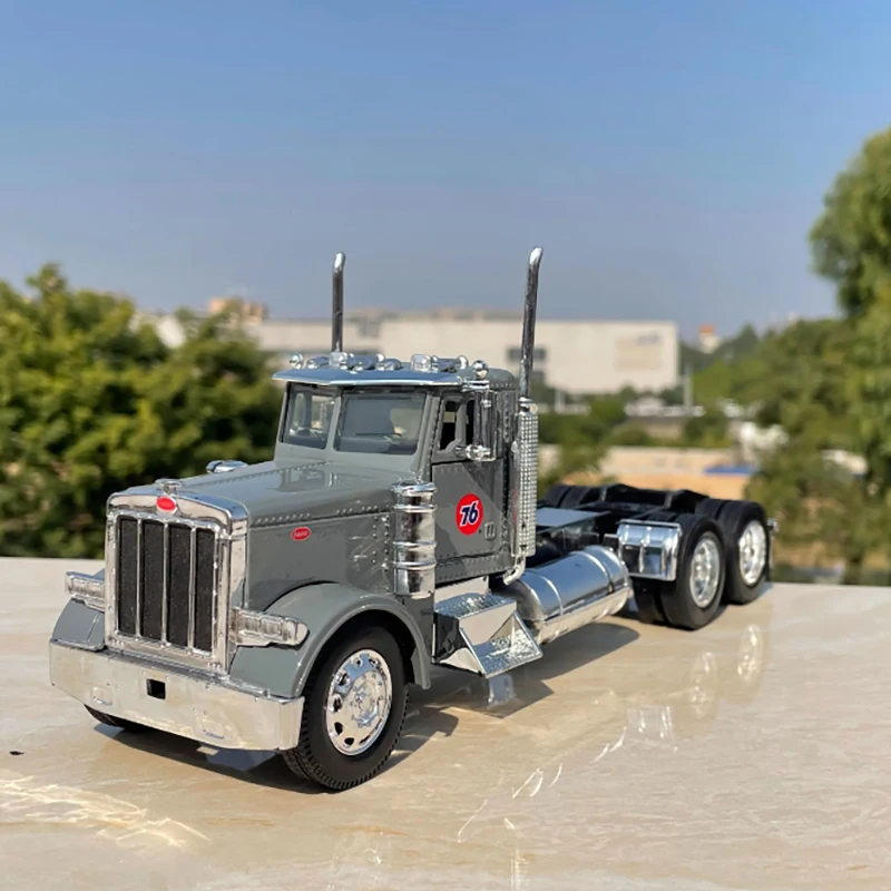 No Retail Box 1:32 Scale Peterbilt American Heavy Truck Alloy Emulation Car Delicacy Model Static Toy Gift Display