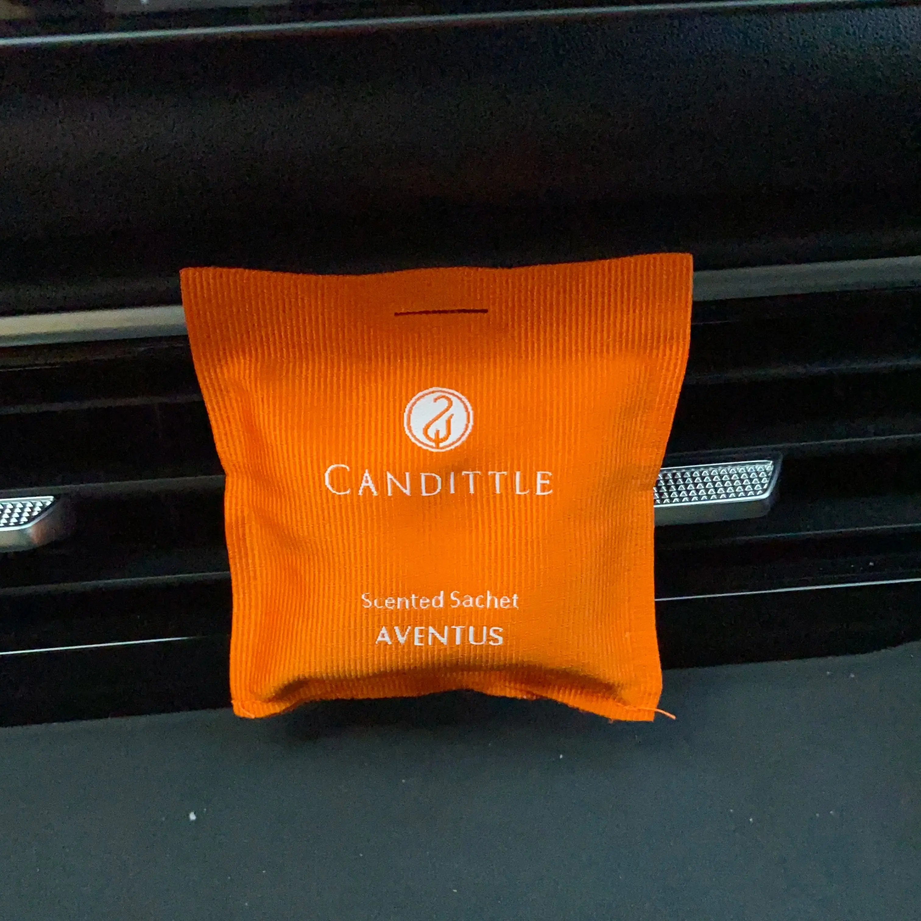 Car Air Freshener Scented Sachet with Air Vent Clip Hanging Auto Fragrance Bag Long Lasting Perfume Deodorizer for Vehicle Inter