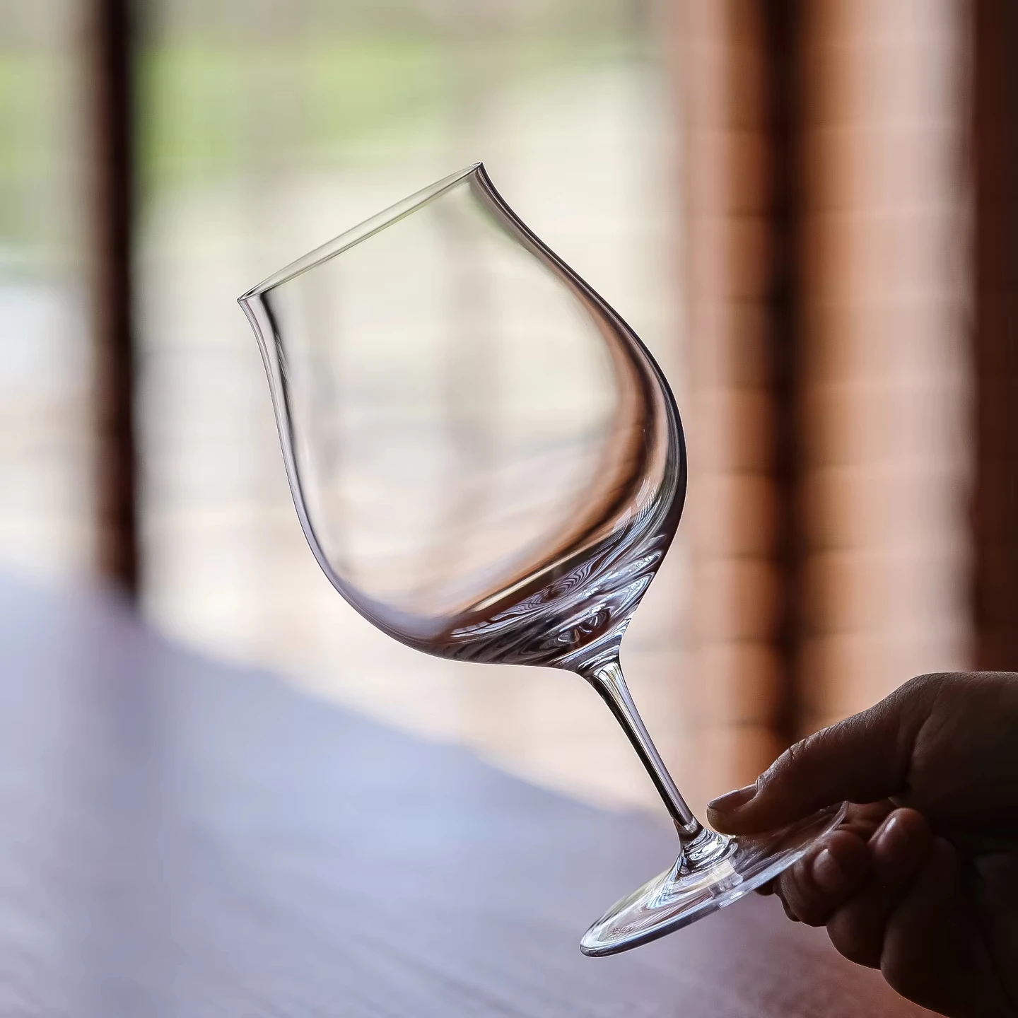 430ML Tulip Goblet Ultrathin Crystal Wine Glass Handmade Ultra Thin Aperitif Sparkling Wine Glass Soda Drink Cup