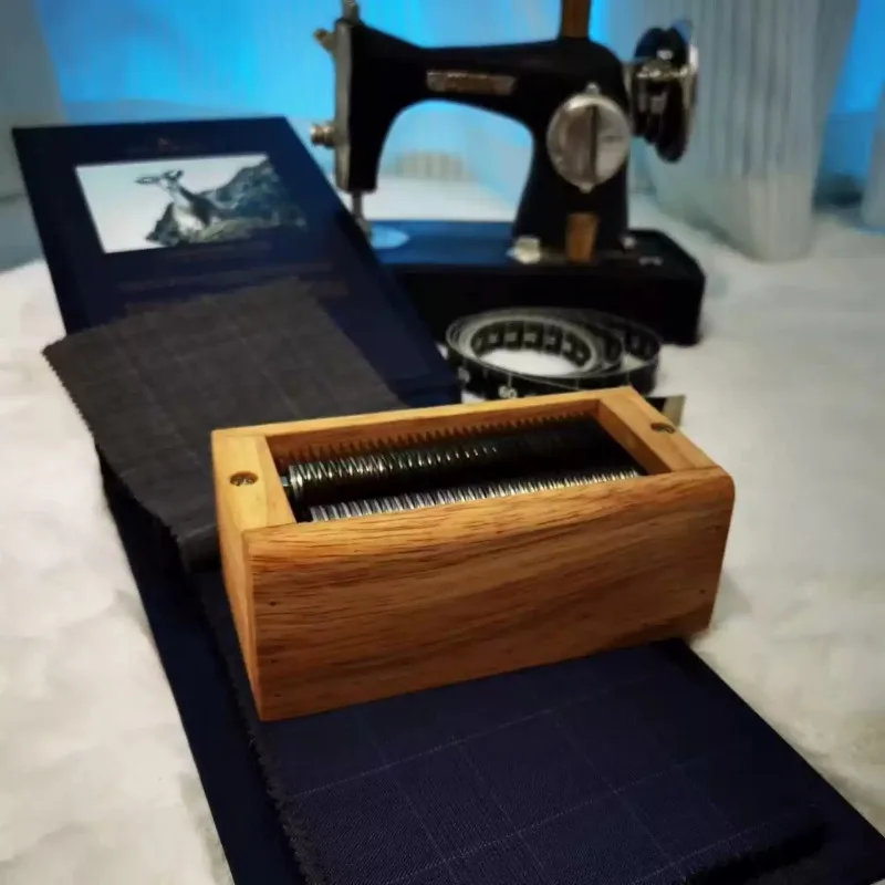 Professional Wooden Tailor Powder Sharpener Precision Cutting Tool for Garment Sewing Production