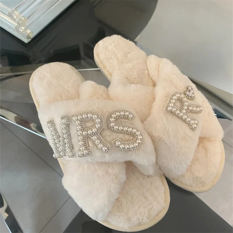 Personalised Mrs bridal slippers, Bride Slippers, Wedding Slippers Bride Gift, hen weekend gift, bride to be gift, wedding party