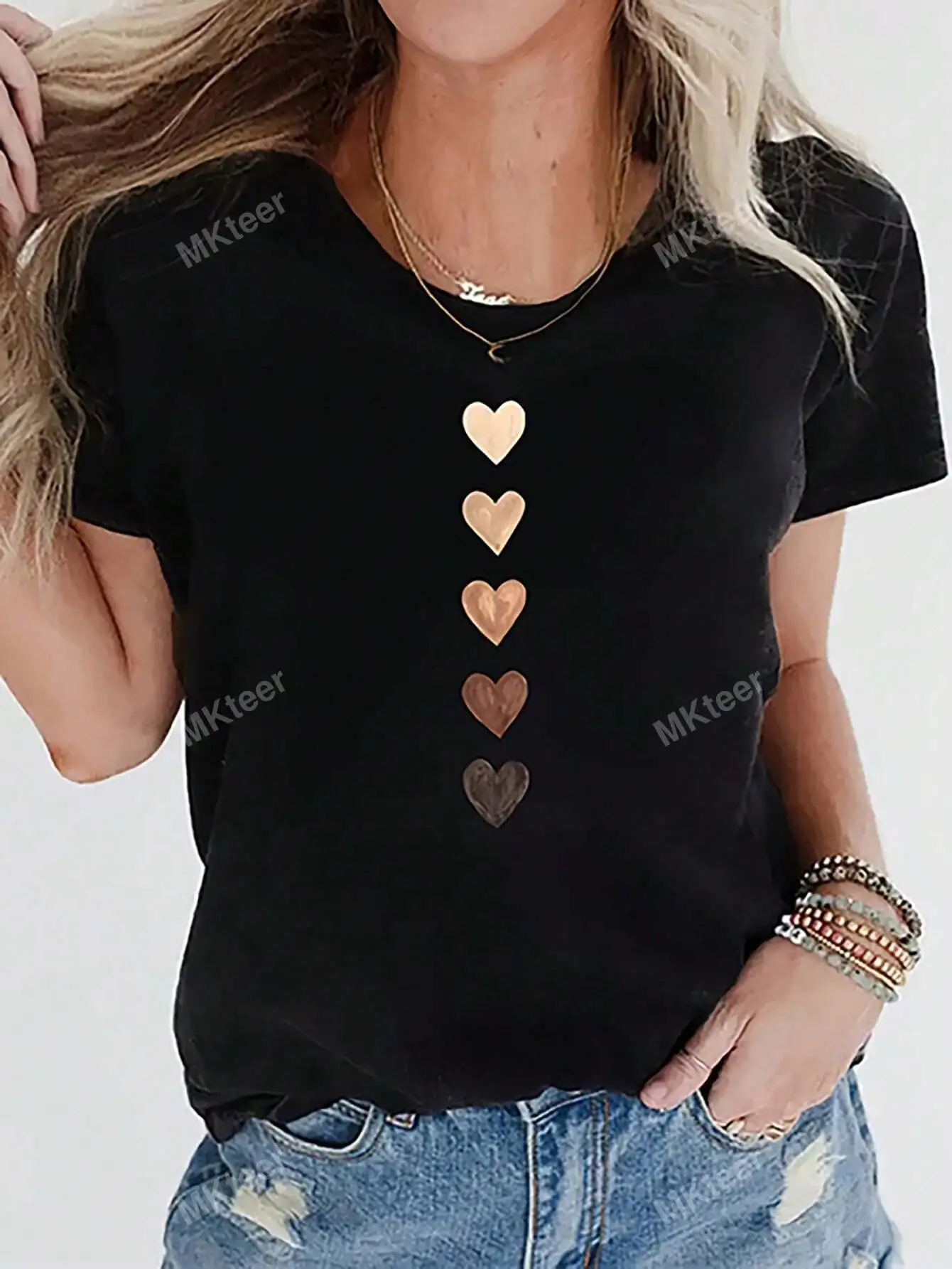

Plus Size Fashion Must Have Tee With Gradient Heart Prints For Stylish Curves