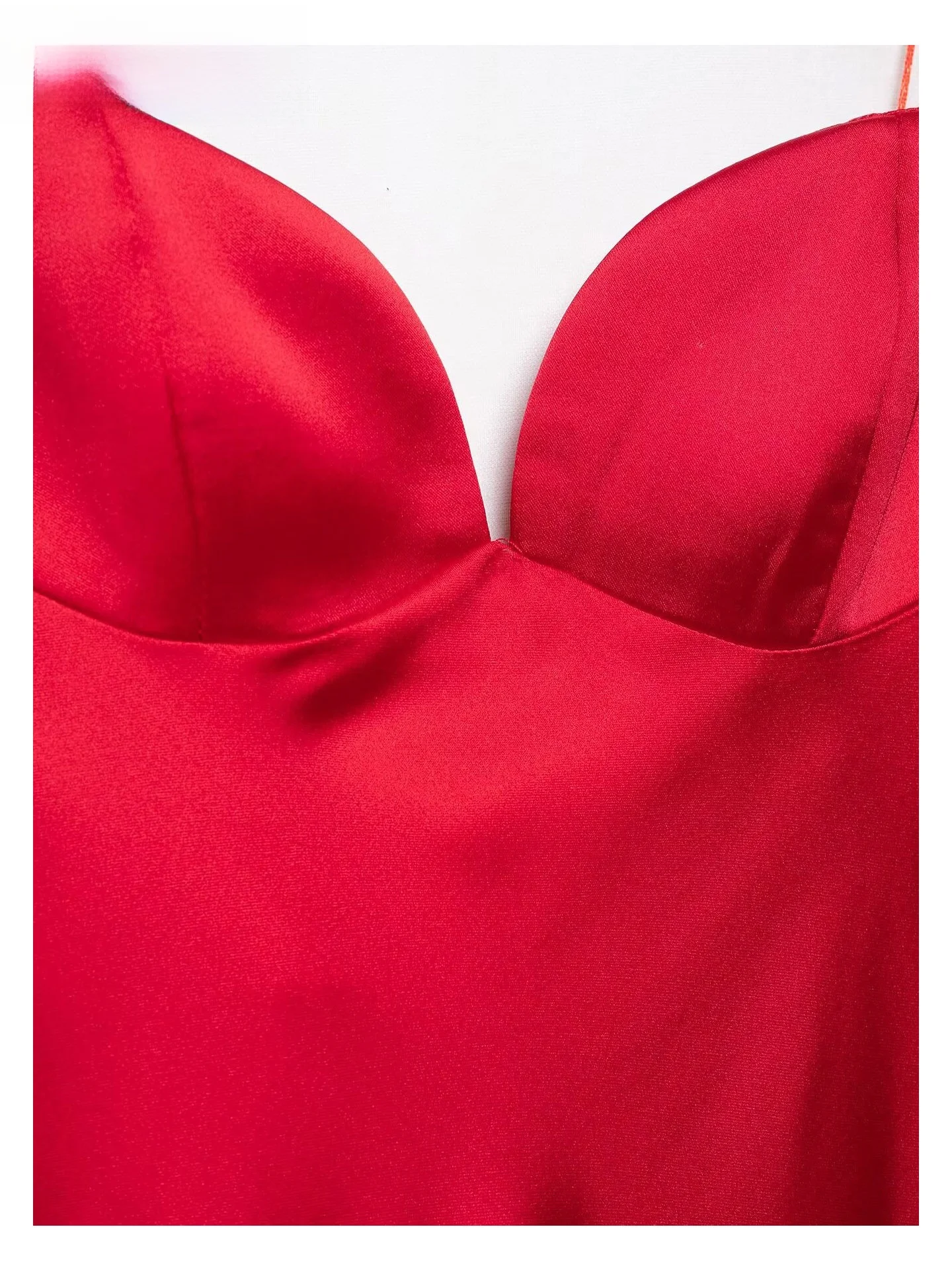 ZAPRHA 2025 Vestido Longo Sem Alças com Sensação de Cetim Sexy Camada Base 325933 Estilo Doce com Decote em Coração Sem Mang...