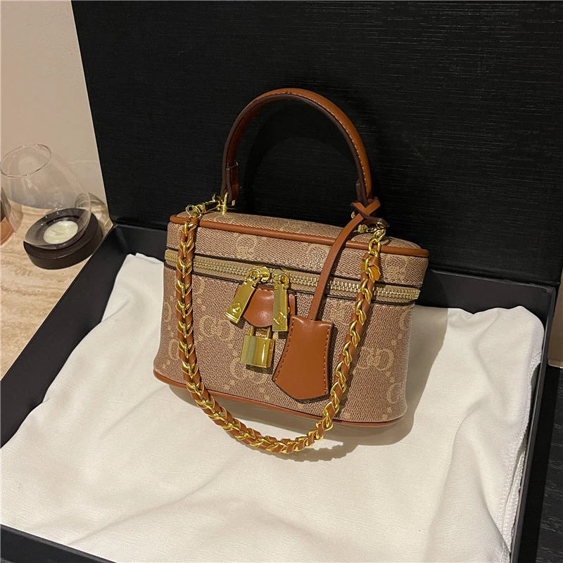 

Fashionable Tote Bags For Women Handbags With Leather Luxury Brand Collection Elegant And Chic
