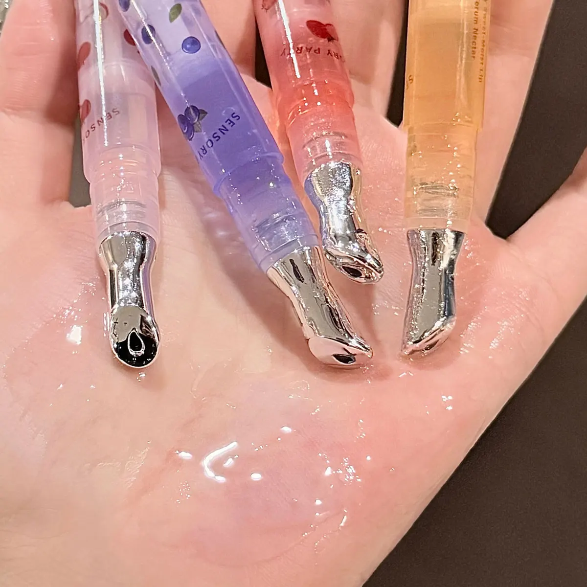 Lindo brillo de labios rosa pluma de aceite hidratante no pegajoso sabor a fruta fresa melocotón maquillaje de labios brillante