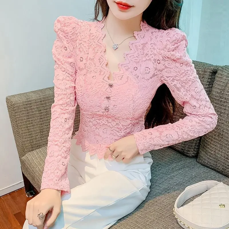 Lace Base Shirt Women's Autumn and Winter 2024 New Brushed V-neck Temperament with A Foreign Style Shirt Slim and Versatile Top